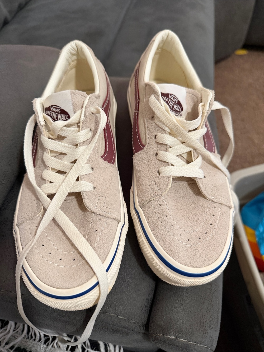 Van’s Sk8-Low Sport Sneakers-light tan w/ “Pop Art” (maroon/wine) side stripes